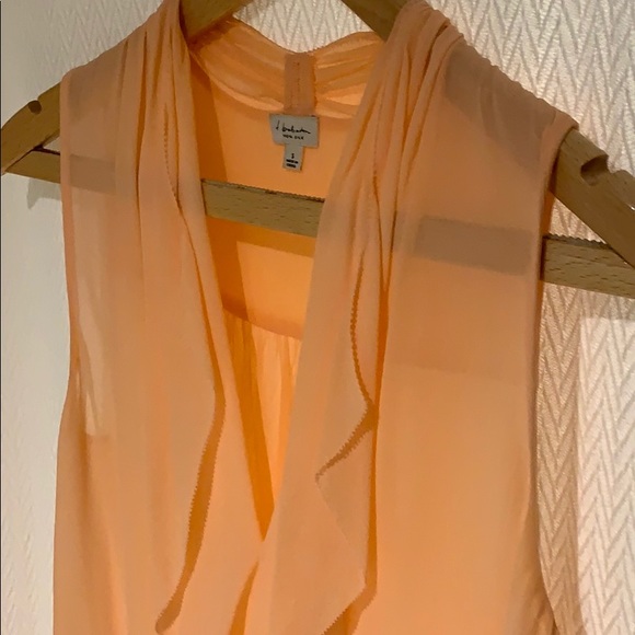 Aritzia t.babaton Tinsley Sleeveless Blouse - Picture 4 of 8